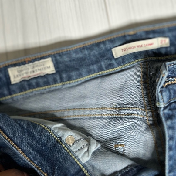 Levi's 721 High Rise Skinny Jeans Pre-owned Medium Wash 27x34 - Picture 10 of 10